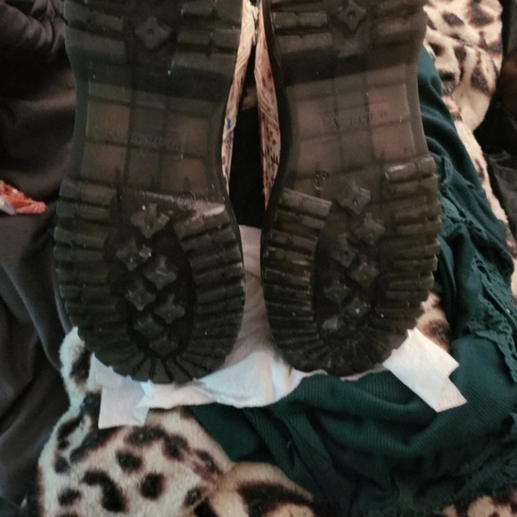 Floral Combat Boots with Black Soles - Picture 4 of 4